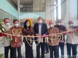 Chairul Tanjung Resmikan Menara Bank Mega di Trans Icon Surabaya