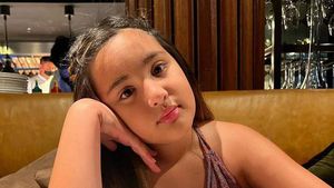 7 Foto Terbaru Mikhayla, Putri Nia & Ardi Bakrie, Curi Atensi Bergaun Panjang