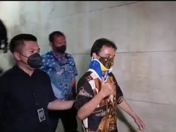 Pengacara Nyatakan Roy Suryo Tak Pura-pura Sakit, Ungkit Riwayatnya