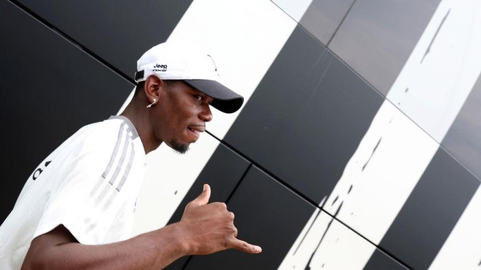 VILLAR PEROSA, ITALY - AUGUST 04: Paul Pogba of Juventus gestures during the Pre-season Friendly match between Juventus A and Juventus U23 at Campo Comunale Gaetano Scirea on August 04, 2022 in Villar Perosa, Italy. (Photo by Giuseppe Cottini/Getty Images )