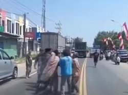 Viral Sopir Truk dan Mobil Pribadi Cekcok di Jalan Pantura Tuban