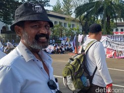 Cerita Nakes Honorer di Tengah Lautan Manusia Putih