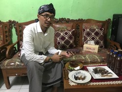 Dari Sukabumi, Praktik Mak Erot Merambah Ibu Kota