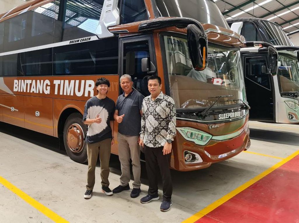 Bus AKAP Bintang Timur Buatan Adiputro Disuntik Teknologi ADAS dan Blackbox