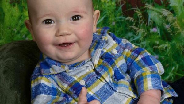 Gemas Banget! Ekspresi Lucu Bayi di Depan Kamera