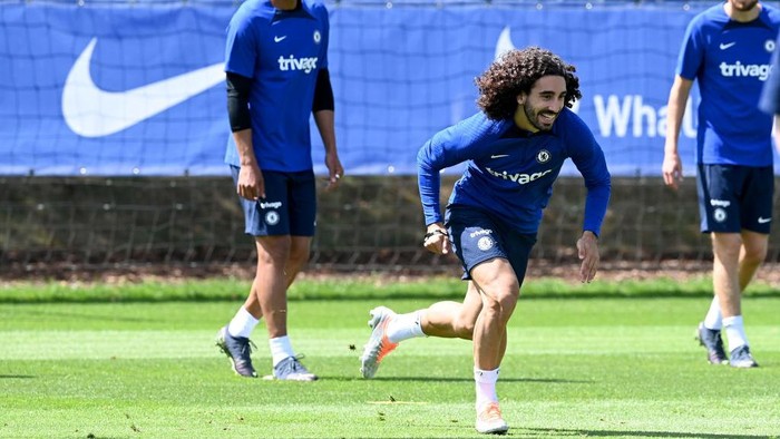 COBHAM, ENGLAND - AUGUST 05: Marc Cucurella of Chelsea during a training session at Chelsea Training Ground on August 5, 2022 in Cobham, England. (Photo by Darren Walsh/Chelsea FC via Getty Images)