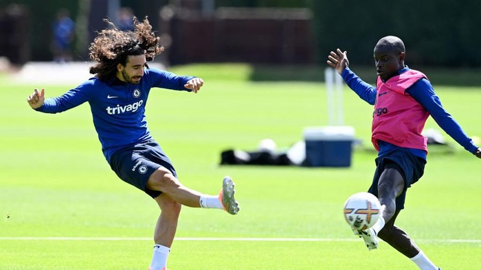 COBHAM, ENGLAND - AUGUST 05: Marc Cucurella and NGolo Kante of Chelsea during a training session at Chelsea Training Ground on August 5, 2022 in Cobham, England. (Photo by Darren Walsh/Chelsea FC via Getty Images)