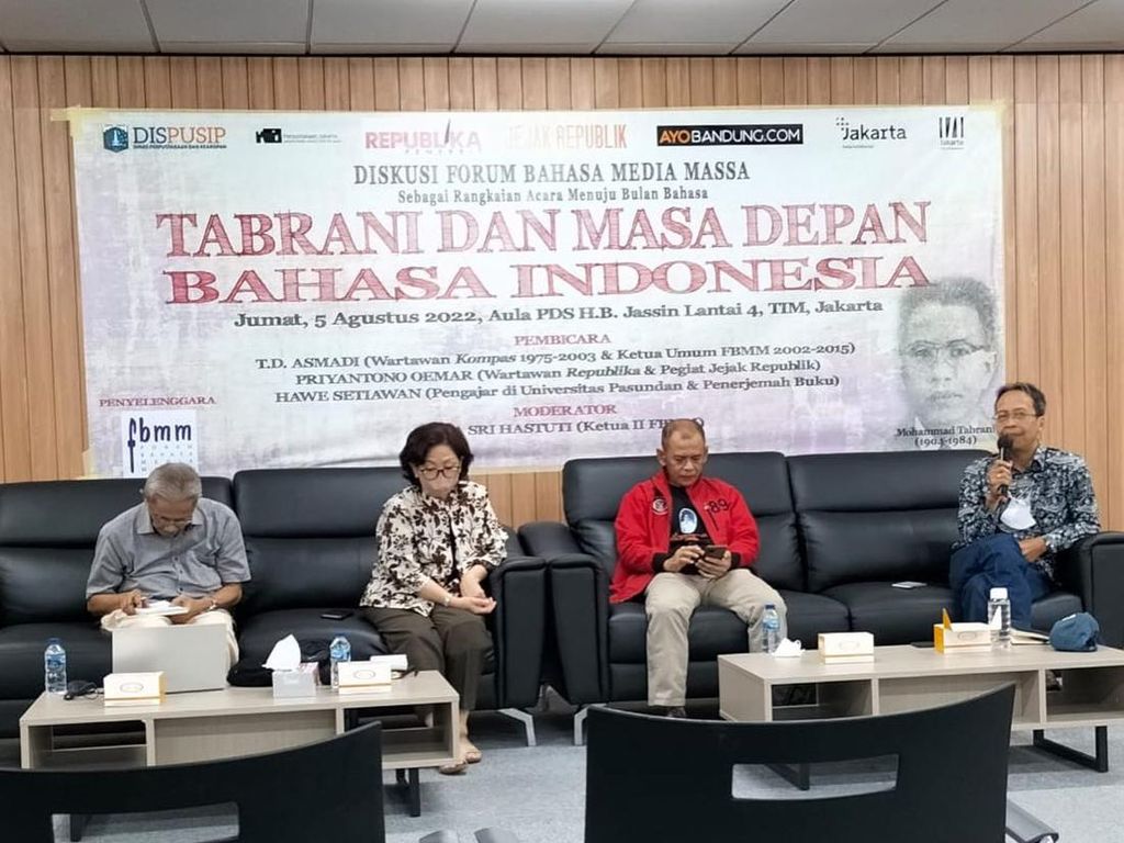 Pakar Soroti Lima Masalah Bahasa Indonesia di Media
