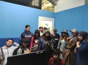 Momen Belasan PMI Korban Penyekapan Tiba di Tanah Air