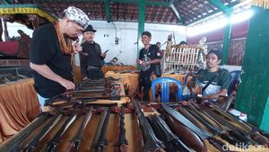 Berburu di Pameran Pusaka dan Tosan Aji di Keraton Kacirebonan
