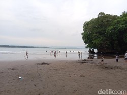 Rute, Lokasi, dan Harga Tiket Pantai Batukaras