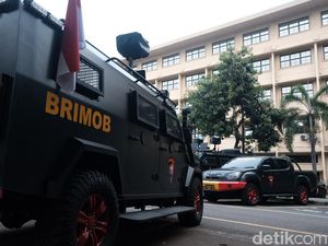 1 Peleton Brimob Dikerahkan Jaga Bareskrim Polri Sejak 18 Juli 1 Peleton Brimob Dikerahkan Jaga Bareskrim Polri Sejak 18 Juli