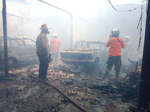 Bengkel Mobil di Boyolali Terbakar, 1 Orang Luka-3 Mobil Ludes