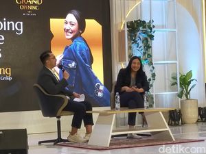 Putri Tanjung Berbagi Ilmu Kelola Industri Kreatif di Trans Icon Mall Surabaya Putri Tanjung Berbagi Ilmu Kelola Industri Kreatif di Trans Icon Mall Surabaya