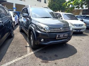 Penampakan Mobil Pelat RFH Penabrak Polisi-Mobil TNI di Tol Pancoran Penampakan Mobil Pelat RFH Penabrak Polisi-Mobil TNI di Tol Pancoran