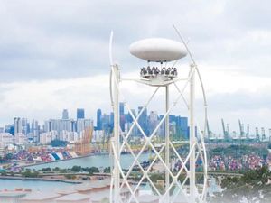 Makan Sambil Terbang & Naik Kapal Pesiar di Singapura, Mau Coba?