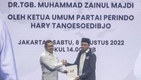 Momen TGB Zainul Majdi Dilantik Jadi Ketua Harian Perindo