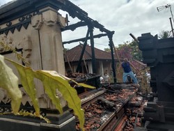 Korsleting Listrik, Balai di Rumah Warga Beraban Tabanan Terbakar