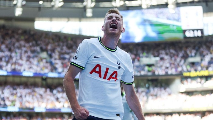 LONDON, ENGLAND - AUGUST 06: Dejan Kulusevski of Tottenham Hotspur celebrates scoring their sides fourth goal during the Premier League match between Tottenham Hotspur and Southampton FC at Tottenham Hotspur Stadium on August 06, 2022 in London, England. (Photo by Tottenham Hotspur FC/Tottenham Hotspur FC via Getty Images)