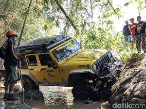 Pacu Adrenalin, 108 Peserta Off Road Sisir Sungai Ponorogo