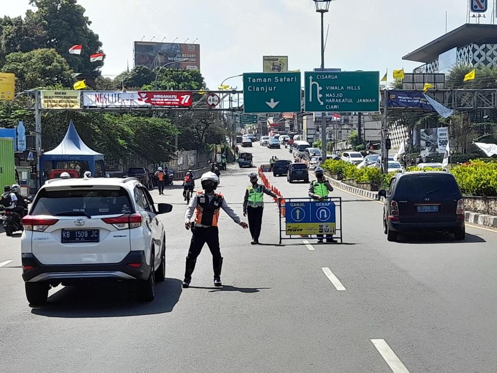 Ganjil Genap di Puncak Bogor, Sejumlah Kendaraan Diputar Balik
