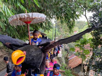 Seni Benjang, Arak-arakan Tradisi Sunatan di Bandung