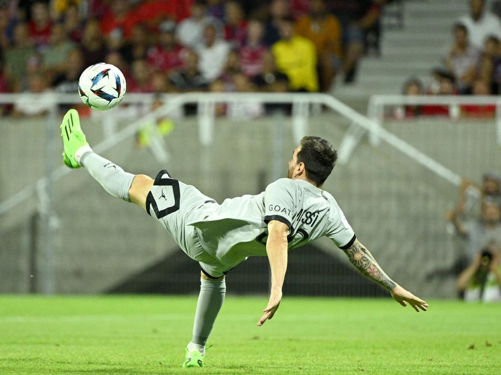 Meme Gol Salto Messi, Ada Bawa-bawa Ronaldo dan Sepeda! Meme Gol Salto Messi, Ada Bawa-bawa Ronaldo dan Sepeda!