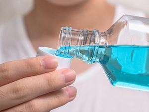 Makin Aneh! Kini Muncul Sekte Nasi Goreng Dicampur Obat Kumur