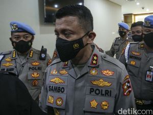 Achmad Rifai Minta Netizen Setop Bully Anak Ferdy Sambo Achmad Rifai Minta Netizen Setop Bully Anak Ferdy Sambo