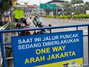 One Way Puncak Bogor Arah Jakarta Diberlakukan Siang Ini