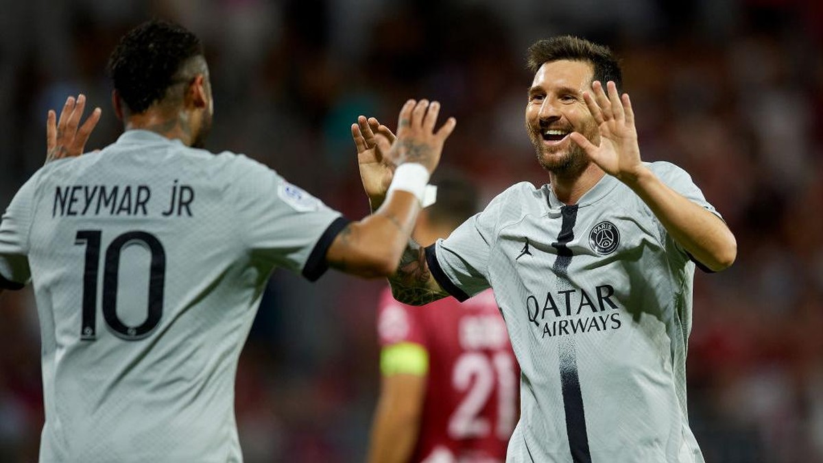 Neymar dan Lionel Messi menjadi bintang PSG di laga melawan Clermont. (Foto: NurPhoto via Getty Images/NurPhoto)