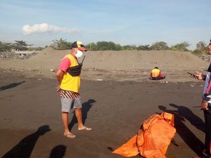 Ada Luka di Kaki Jenazah Pria yang Ditemukan di Pantai Sanur-Biaung Ada Luka di Kaki Jenazah Pria yang Ditemukan di Pantai Sanur-Biaung