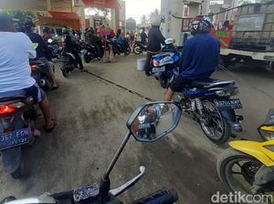Ada Sinyal Harga Pertalite Naik, Kurir-Driver Ojol Was-was