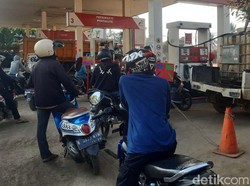 Pertalite: Disubsidi Murah, Stok Diklaim Aman tapi Antrean di SPBU Mengular