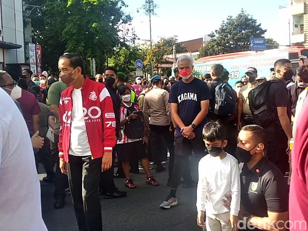 Jokowi Bareng Ganjar di CFD Solo, Ganjarist Bicara Endorse Nyapres