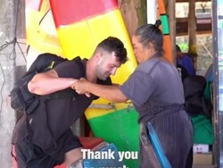 Viral! Ibu Warung di Bali Diganjar Rp 5 Juta Usai Tolong Bule Keseleo