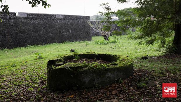Sumur tempat pembuangan kepala 44 orang kaya banda usai pembantaian yang dilakukan Jan Pieterzoon Coen di Banda Neira, Maluku Tengah. CNN Indonesia/Safir Makki