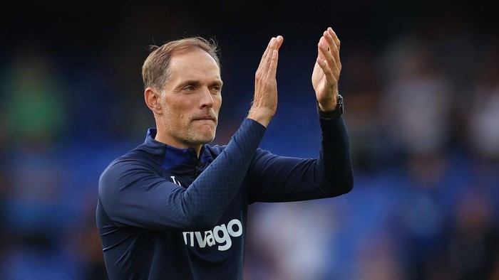 LIVERPOOL, ENGLAND - AUGUST 06: Thomas Tuchel, Manager of Chelsea, applauds their fans after the final whistle of the Premier League match between Everton FC and Chelsea FC at Goodison Park on August 06, 2022 in Liverpool, England. (Photo by Catherine Ivill/Getty Images)