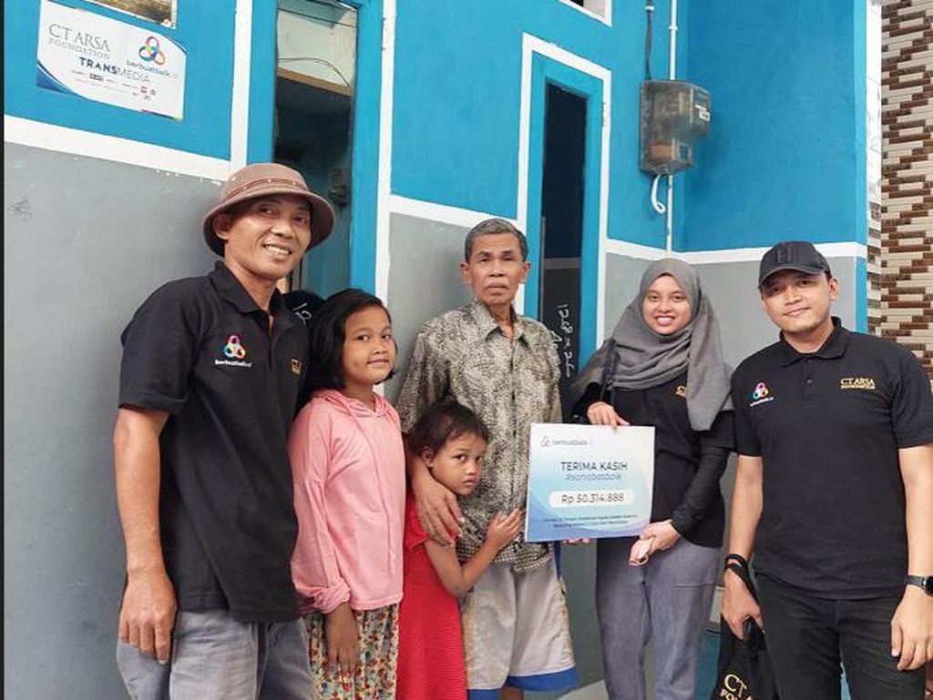 Kabar Baik! Rumah Baru Kakek Pemulung di Cilincing Akhirnya Rampung Kabar Baik! Rumah Baru Kakek Pemulung di Cilincing Akhirnya Rampung