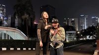 10 Gaya Bonge Citayam Fashion Week Bareng Artis, Makin Eksis!