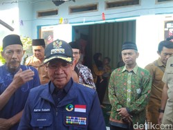 Bupati Majalengka Janjikan Beasiswa untuk Anak Korban Laka Maut di Ciamis
