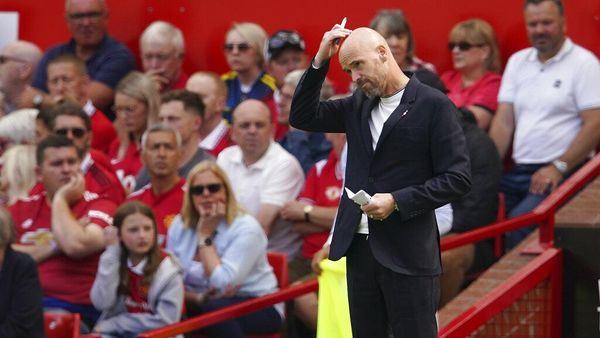Debut Premier League Ten Hag: Mikir, Garuk Kepala, Tunjuk, Teriak