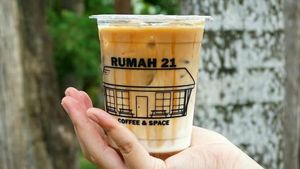 Manis Dingin! 20 Es Kopi Susu Kekinian Rp 10 Ribuan Ada di Sini!