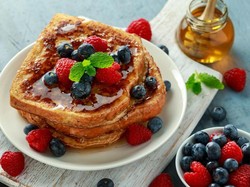 Kalori Susu Kental Manis di 6 Menu Sarapan French Toast, Bikin Yuk!