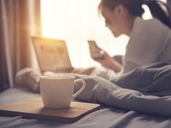 Populer: Cara Menemukan Kamera Tersembunyi di Kamar Hotel