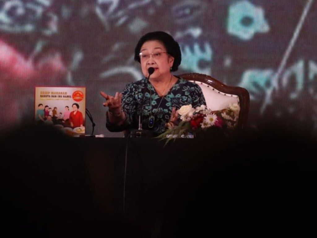 Megawati Balas Sapaan Surya Paloh dengan Anggukan