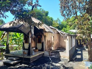 Rumah Ludes Terbakar, Keluarga di Buleleng Bakal Tidur di Gudang Rumah Ludes Terbakar, Keluarga di Buleleng Bakal Tidur di Gudang