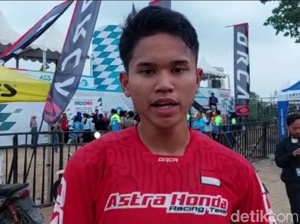 Jawara Kejurnas Motocross Puji Sirkuit Jotosanur Lamongan