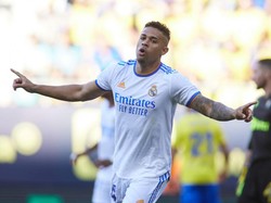 Mariano Diaz Rela Jadi Cadangan Melulu di Madrid Demi Gaji Besar?