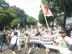 Massa Gerindra dan PKB Longmarch ke KPU, Lalin Jalan Imam Bonjol Padat